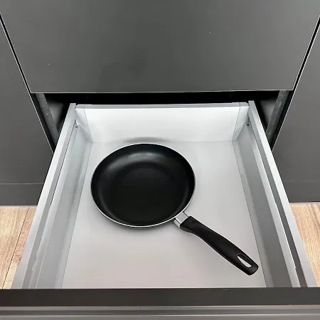 Luxe Center Apartment
