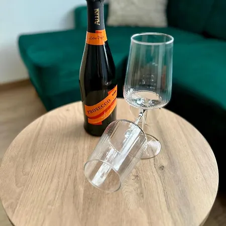 Luxe Center * 布雷兹诺